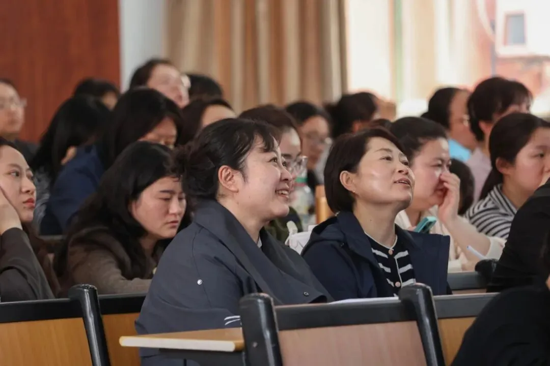 雁塔区2026年中考语文学科复习备考培训会在西安市阳光中学举行 第8张