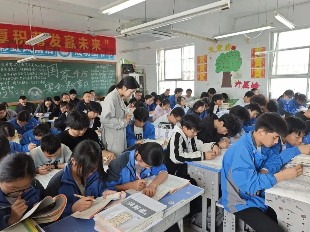 【建安•校园动态】聚焦新中考 优化备考策略——建安九年制学校承办河东九年制学校教共体数学学科专题研讨活动 第5张