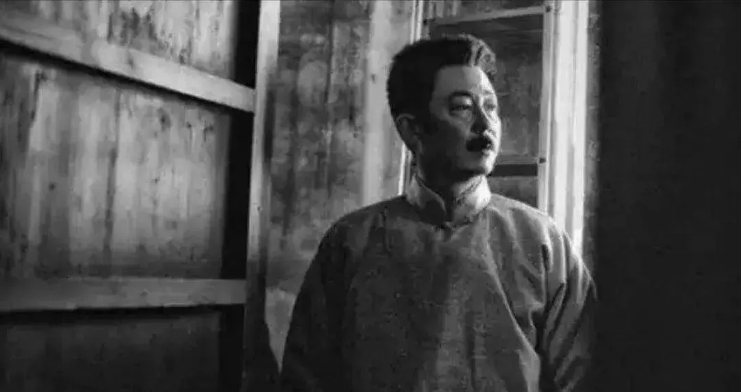 鲁迅文章被移出课本,大批明星却被编入试卷教材,这样做合适吗? 第4张