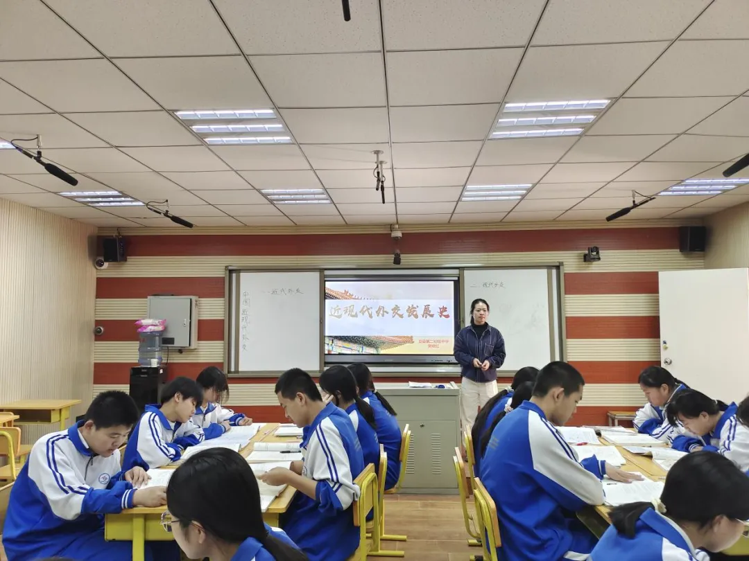 精研课堂提质效 精准发力向中考——全县2026年中考语文、历史学科专题教研活动在我校顺利开展 第9张