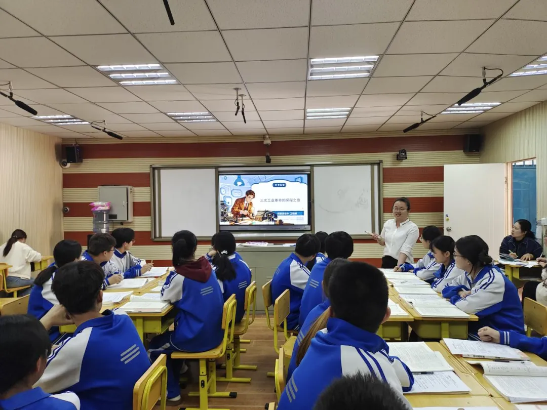 精研课堂提质效 精准发力向中考——全县2026年中考语文、历史学科专题教研活动在我校顺利开展 第10张