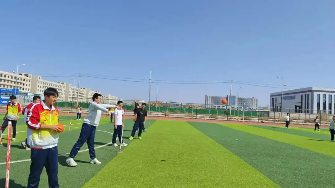 以练促考强体魄 全力以赴备中考——成功中考二校开展体育中考专项训练 第7张