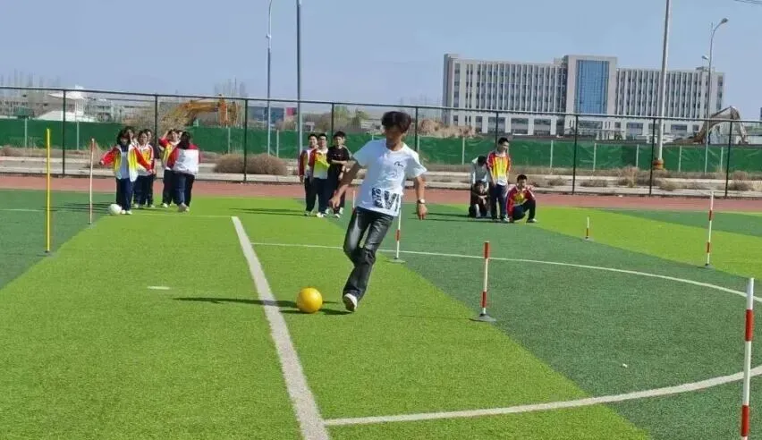 以练促考强体魄 全力以赴备中考——成功中考二校开展体育中考专项训练 第12张