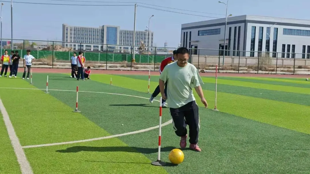 以练促考强体魄 全力以赴备中考——成功中考二校开展体育中考专项训练 第14张