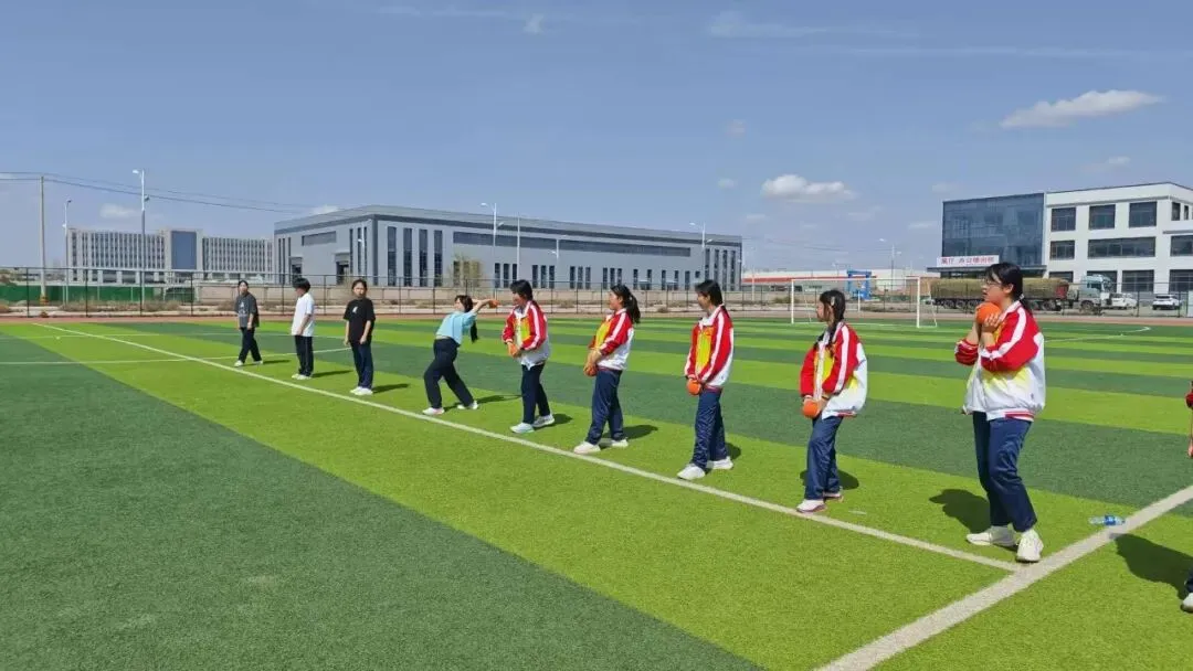 以练促考强体魄 全力以赴备中考——成功中考二校开展体育中考专项训练 第16张