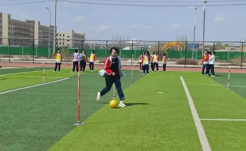 以练促考强体魄 全力以赴备中考——成功中考二校开展体育中考专项训练 第19张