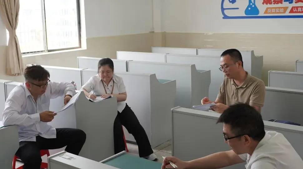 精准调研明方向 凝心聚力备中考 | 龙湖区教师发展中心莅临我校开展教学调研视导活动 第72张