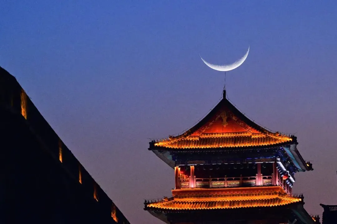 【中考古诗鉴赏】新月(【唐】方干)江苏苏州2025 第12张