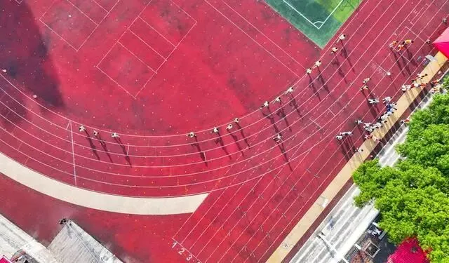 中考体育长跑标准不一:放水还是加压 第1张