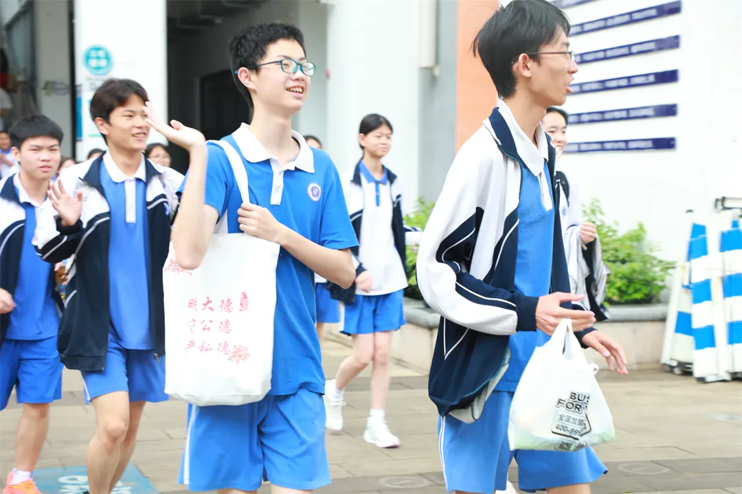 中考必胜|奋力逐光 满分必夺!坪山二外2026届九年级体育中考今日出征! 第24张