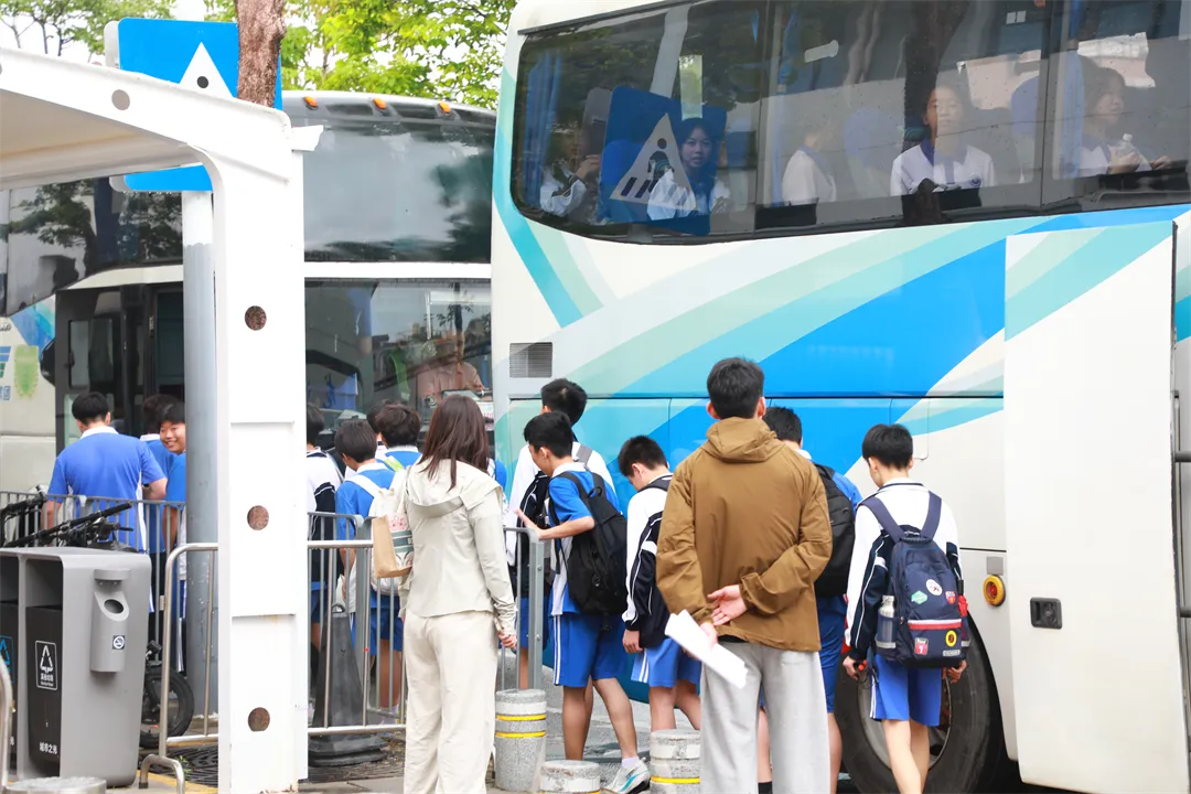 中考必胜|奋力逐光 满分必夺!坪山二外2026届九年级体育中考今日出征! 第28张