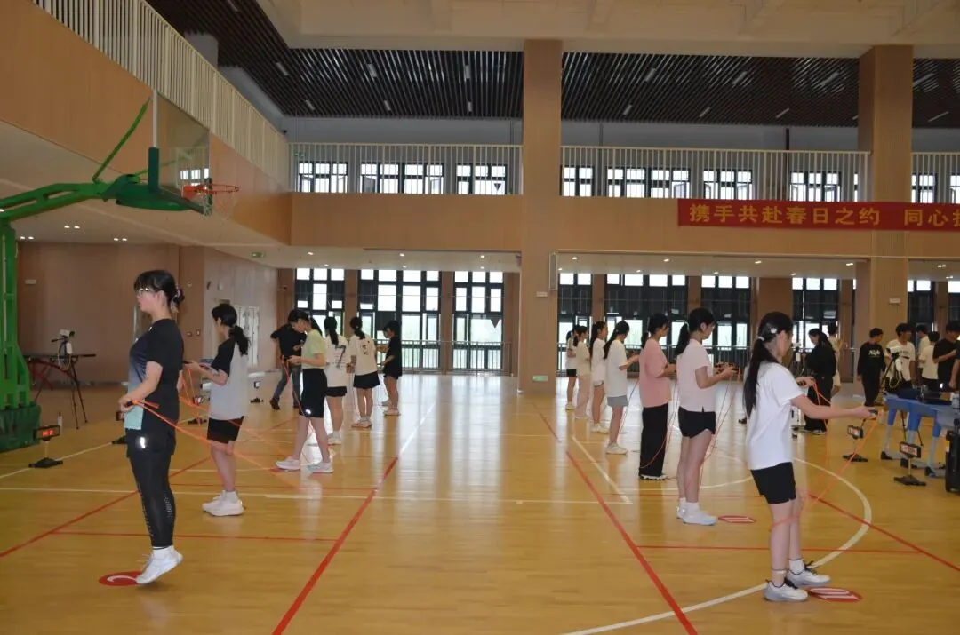 体育中考焕新启航 青春赛场逐梦飞扬 —— 肥西县 2026 年体育平稳有序举行 第2张