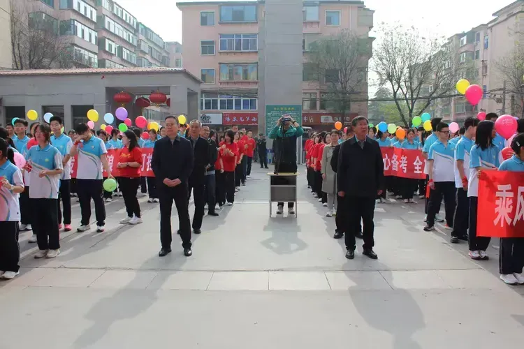 策马逐光 中考必胜——阳泉二中2026届初三中考誓师大会圆满举行 第14张