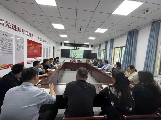 精准分析明方向 凝心聚力备中考 —— 平顶山市局属初中召开初三年级教学工作座谈会 第2张