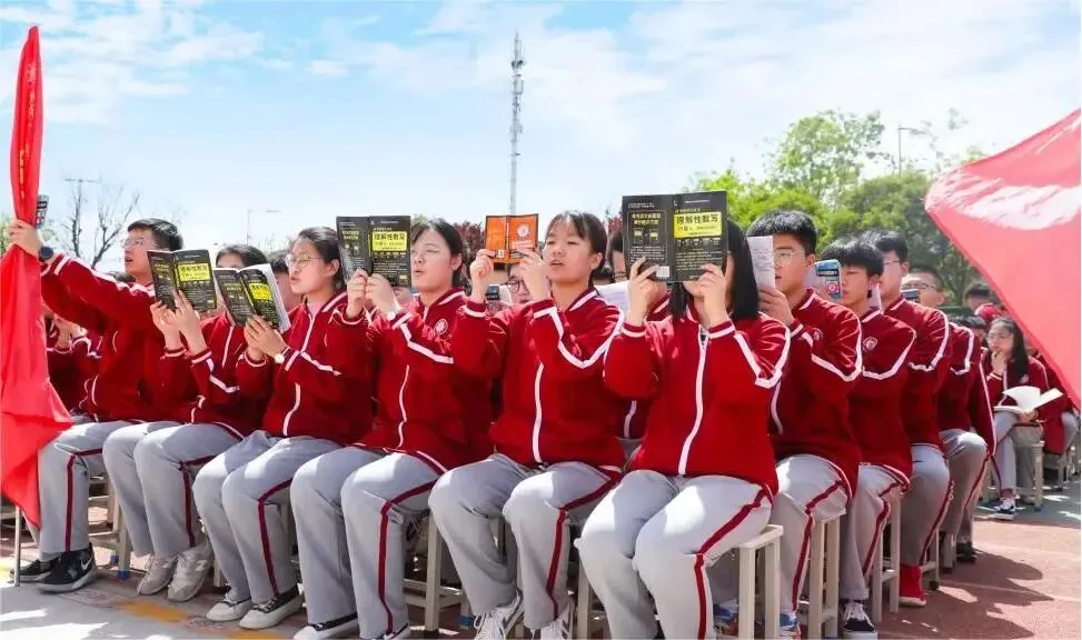 西安初三高三冲刺|小狼中考丁准高考全封闭提分,初三高三家长常问问题,严管手机,30人小班错题三刷,普高本科上线率高中等生艺考生逆袭 第1张