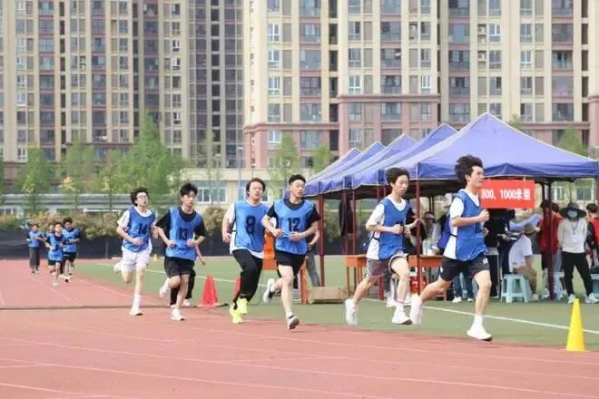 中考体育同样是1000米,全国各地满分标准差别原来这么大 第1张