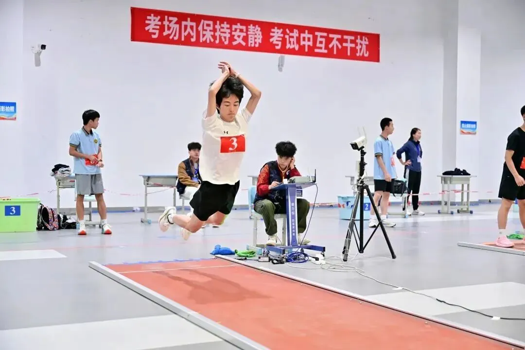 奔赴满分赛场!贵阳贵安2026体育中考火热开考 第8张