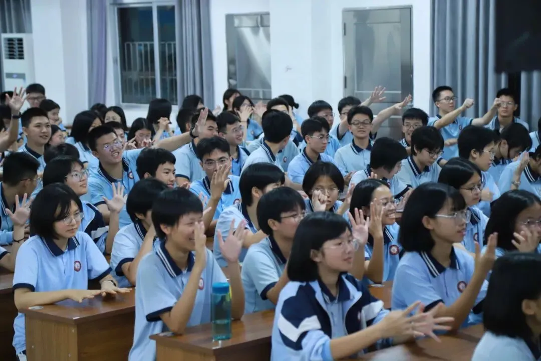 你我皆是黑马,轻装迎战中考——九年级考前心理调适主题讲座圆满开展 第10张