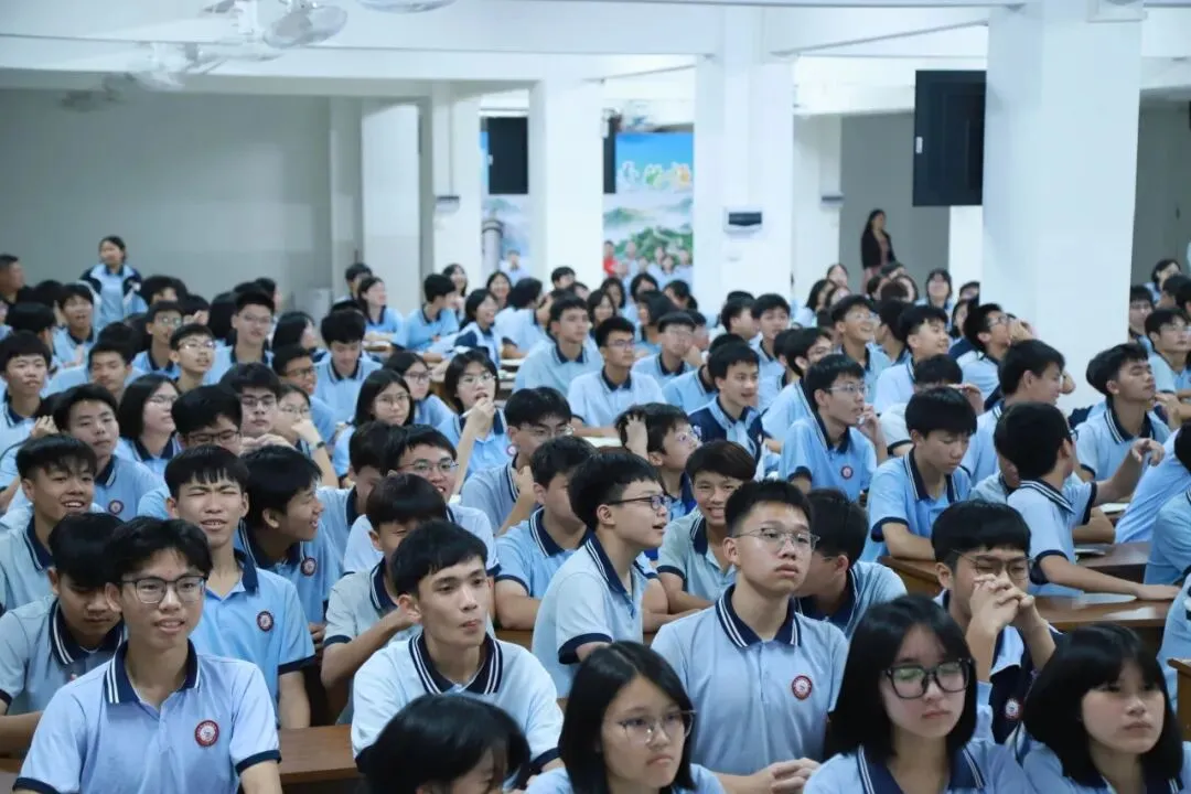 你我皆是黑马,轻装迎战中考——九年级考前心理调适主题讲座圆满开展 第16张