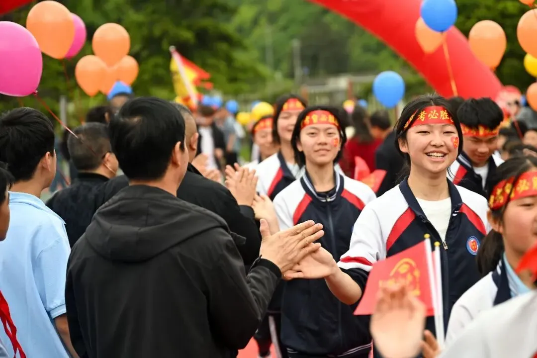 开阳五中:书香润桃李 誓师赴中考 第3张