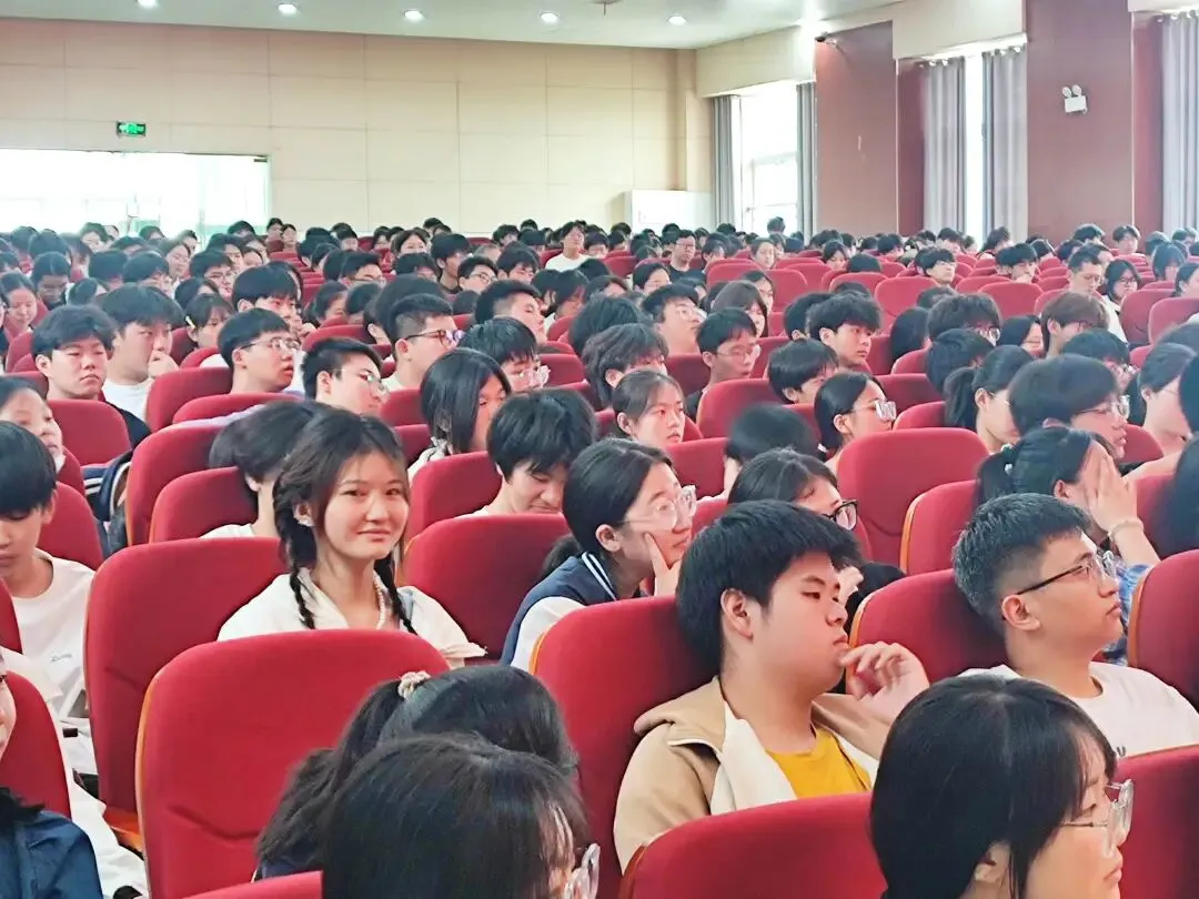 出发吧,向着更璀璨的远方!明湖学校召开中考动员暨防溺水安全教育会 第5张