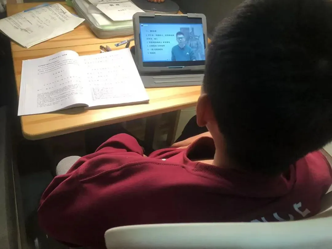 离中考还有60天,牛仔班里已经少了10多人…… 第2张