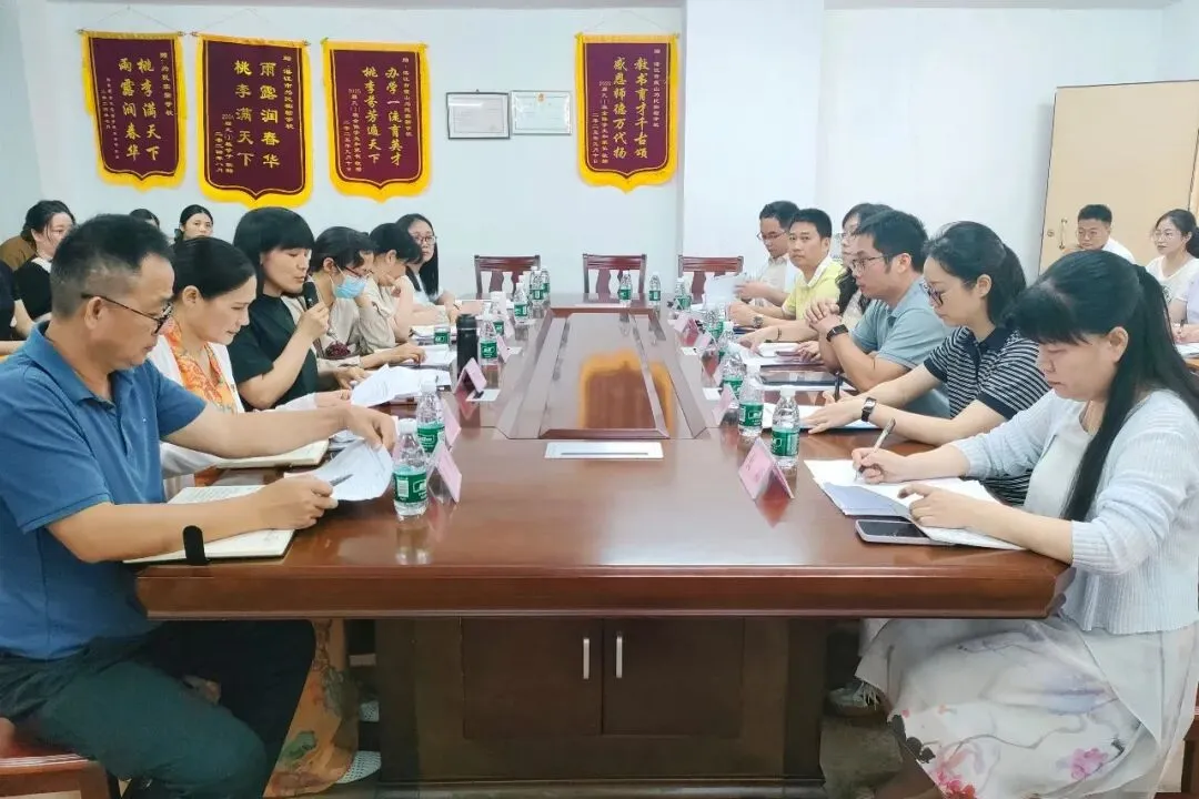 聚焦中考备考,共筑提质增效——霞山区教师发展中心调研组莅临我校开展2026年春季备考调研活动 第42张