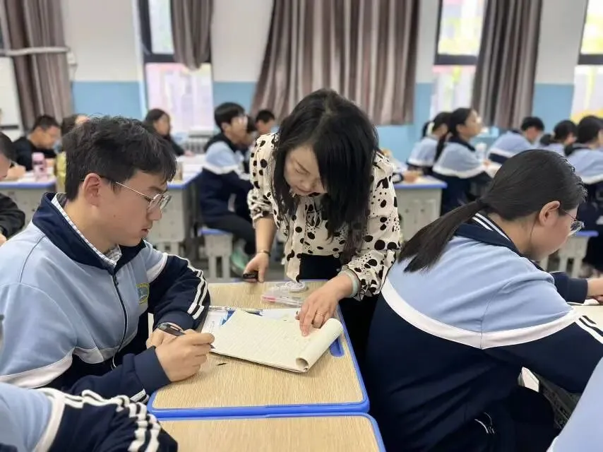 【经开八中·教研动态】2026年中考复习备考培训——数学学科 第16张