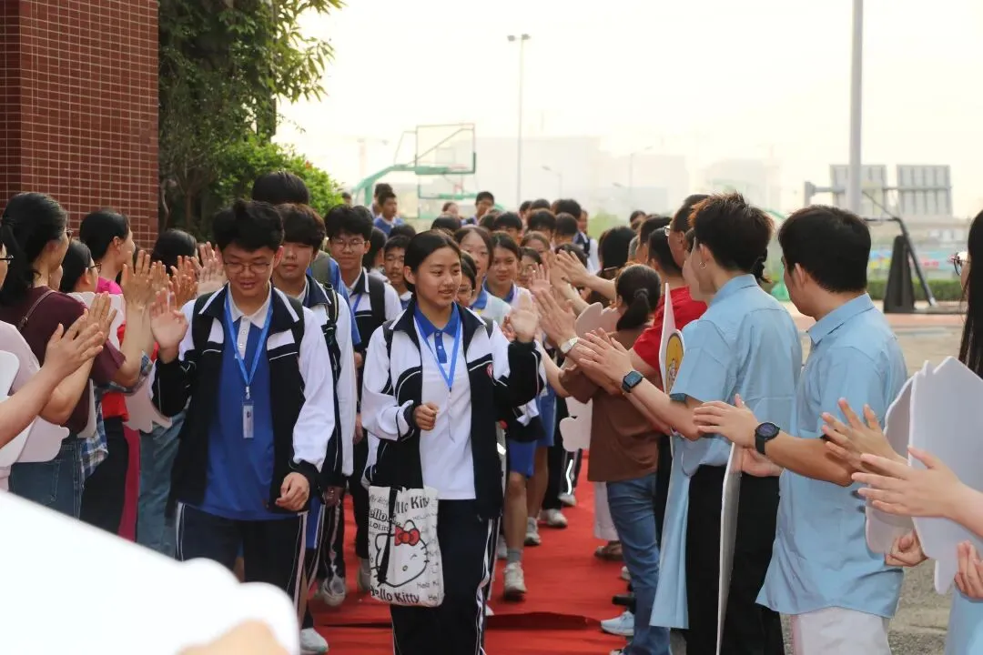 亮剑体育中考 首战旗开得胜! | 深圳华附(集团)同心实验学校2026届体育圆满收官 第11张