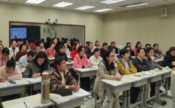 以人为本共研中考复习——2026年周口市中心城区初中数学中招备考会在我校召开 第2张