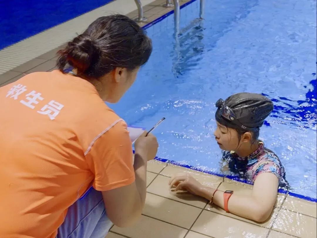 中考游泳备考正当时,模拟测试火热进行中 第3张
