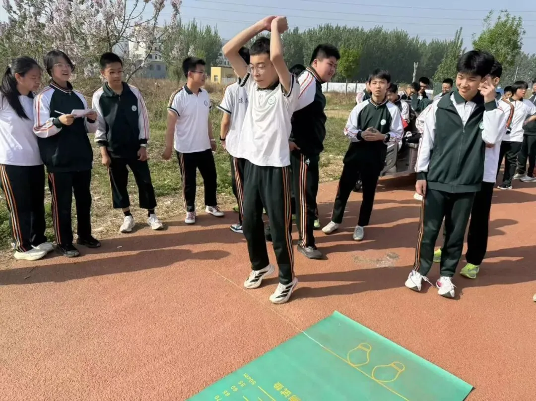 师者护航,少年拼搏!——九年级中考体育冲刺,每滴汗水皆不负 第22张