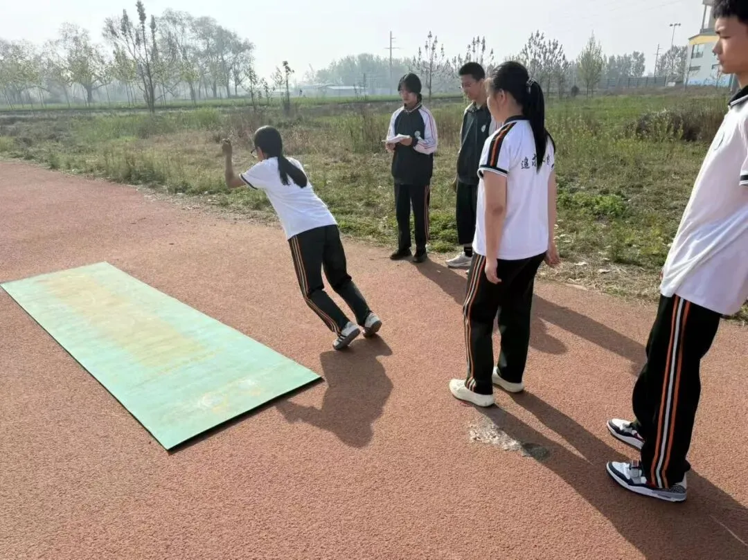 师者护航,少年拼搏!——九年级中考体育冲刺,每滴汗水皆不负 第24张