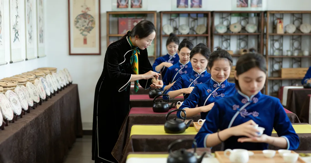 临近中考,孩子心态崩了!家庭大战爆发后,杭州这位家长感慨,多听听孩子,选对学校女儿也能这么优秀 第8张