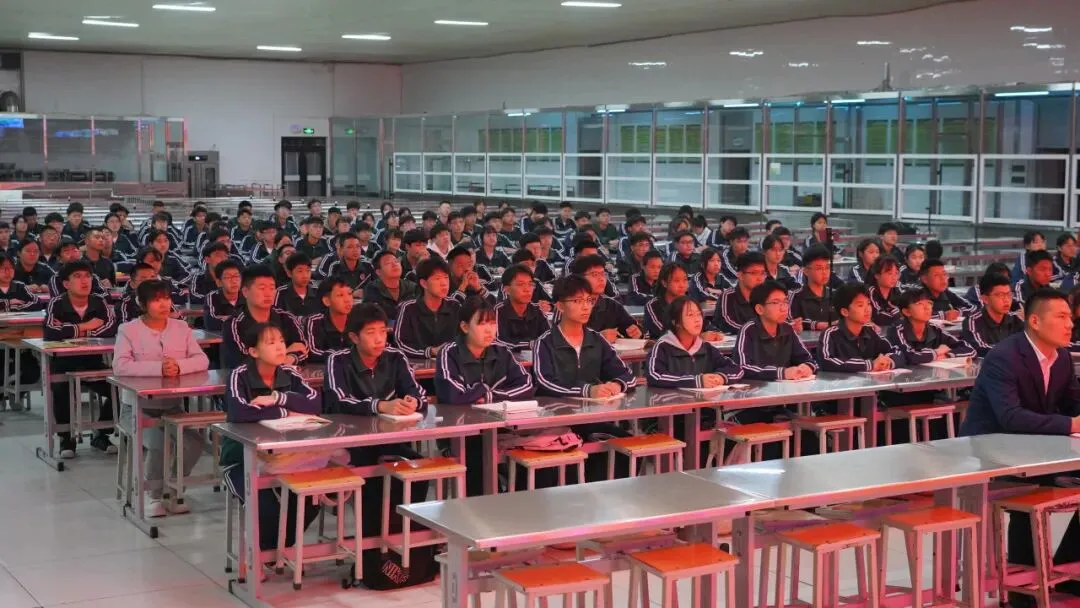 强体魄,展锋芒,中考首战我称王——我校隆重召开初三年级体育考前动员大会 第22张