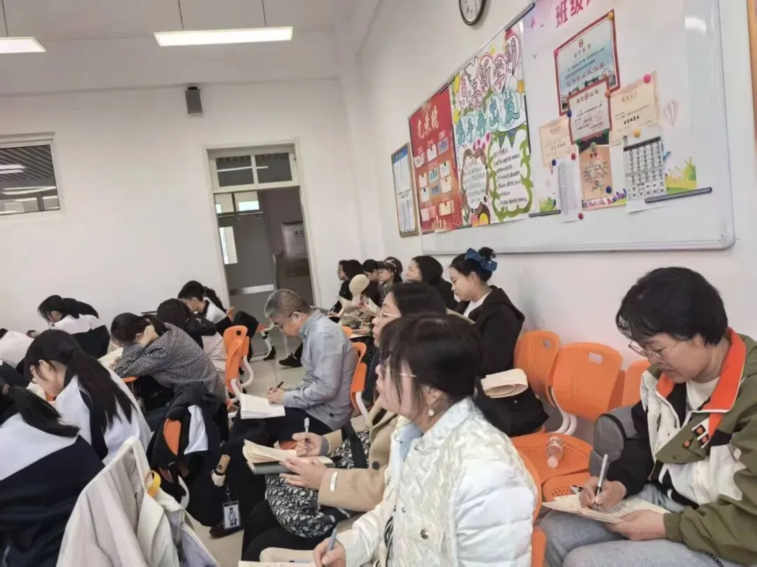 【教师培训】立足真题 深耕课堂|林杨老师于全市高中思政课教师培训中做公开课展示 第6张