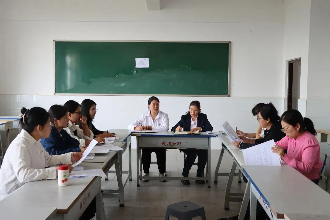 深耕课堂求实效,精准复习战中考——银生中学教育集团2026年后期备考复习研讨活动圆满举行 第15张