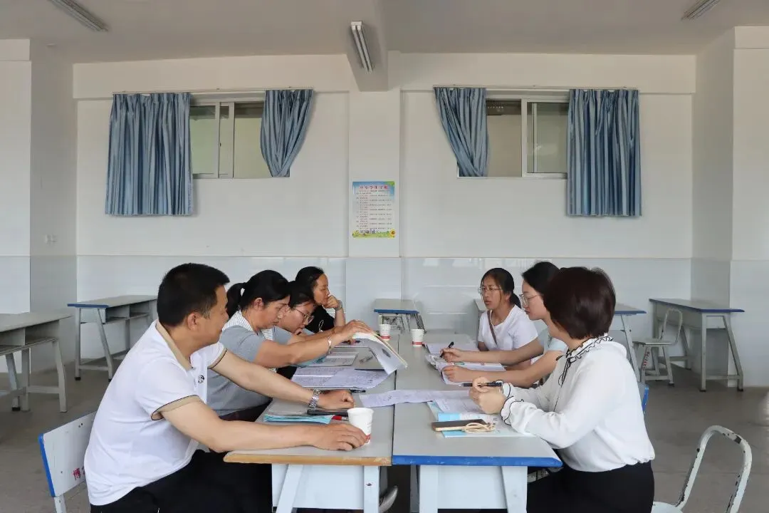 深耕课堂求实效,精准复习战中考——银生中学教育集团2026年后期备考复习研讨活动圆满举行 第41张