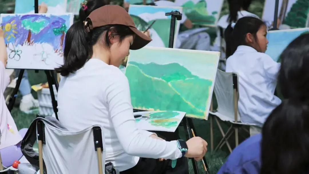 这个春天,不做试卷的答题家,做自然探索的艺术家! 第2张