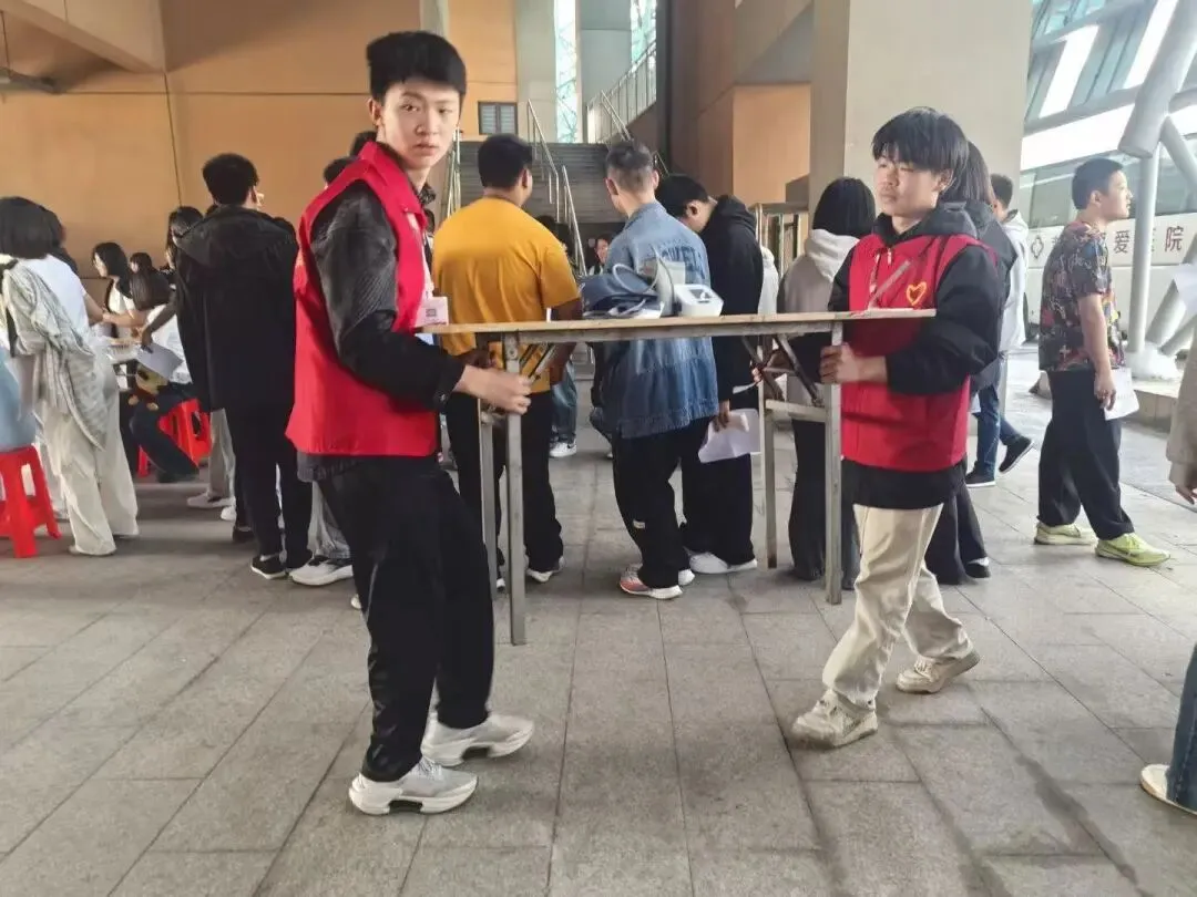 暖心护航助中考 志愿同行显初心 第8张