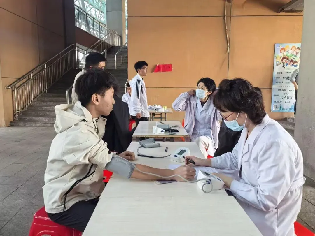 暖心护航助中考 志愿同行显初心 第13张