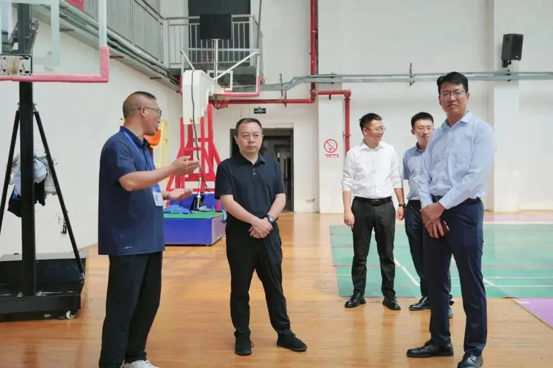 杨坚督导中考体育考试工作 第3张