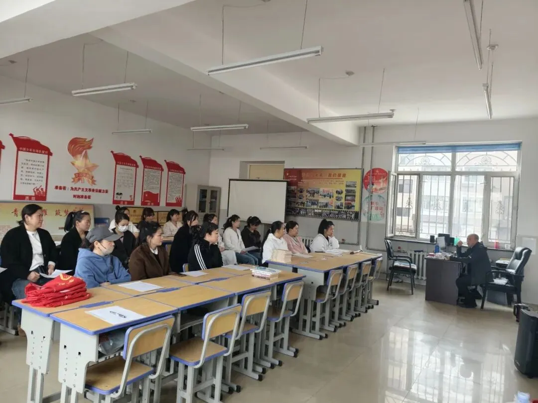 家校携手共筑梦 凝心聚力备中考——鸡东县第三中学初四毕业班家长会纪实 第8张