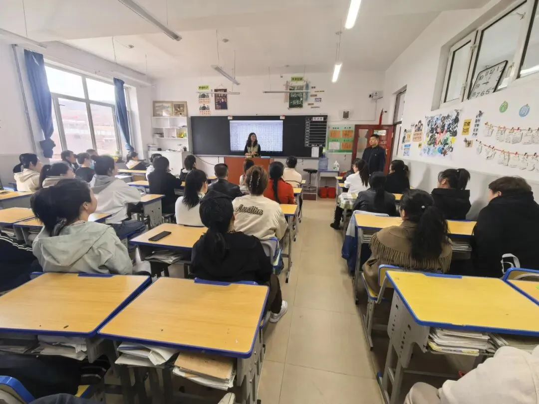 家校携手共筑梦 凝心聚力备中考——鸡东县第三中学初四毕业班家长会纪实 第16张