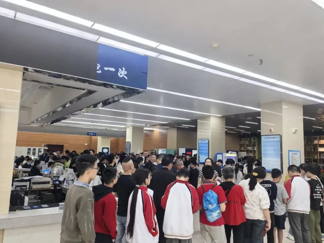 三江公安助力中考学子证件办理 第2张