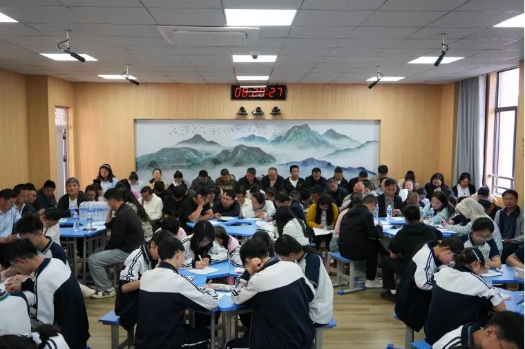 彝良县中考备考研讨会圆满召开 第7张