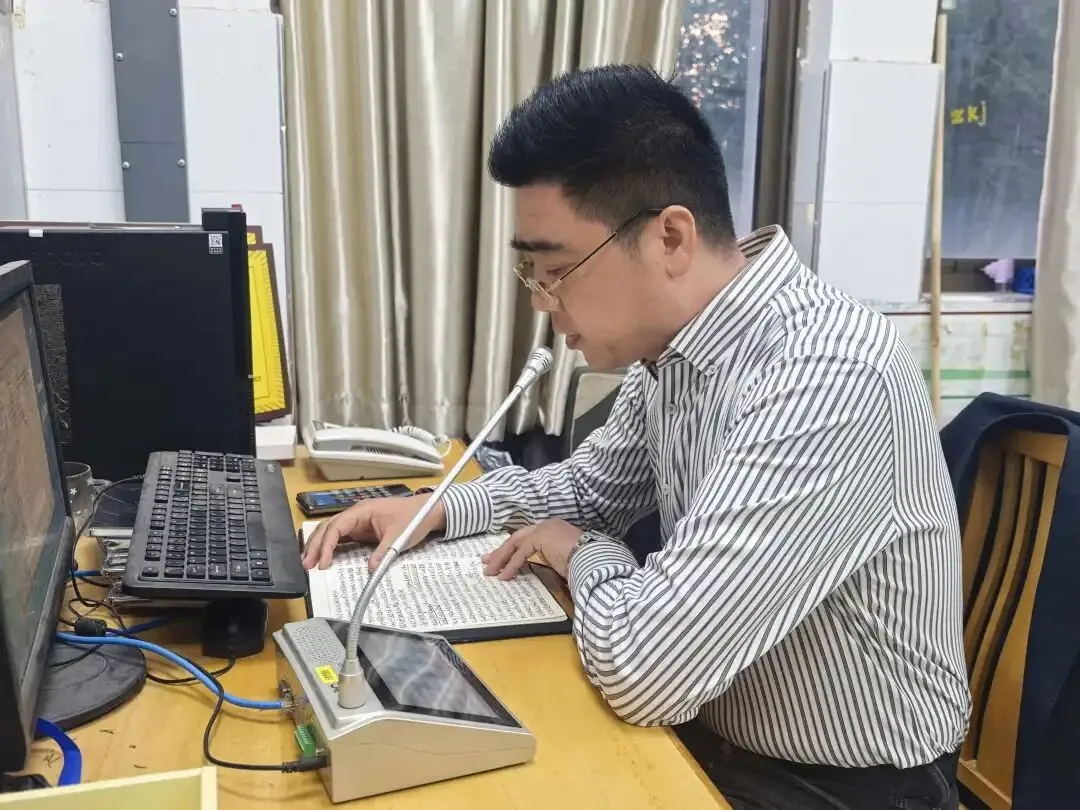 新初动态 | 携手同心迎中考,家校共筑成才路——新海初级中学九年级召开家长会 第2张