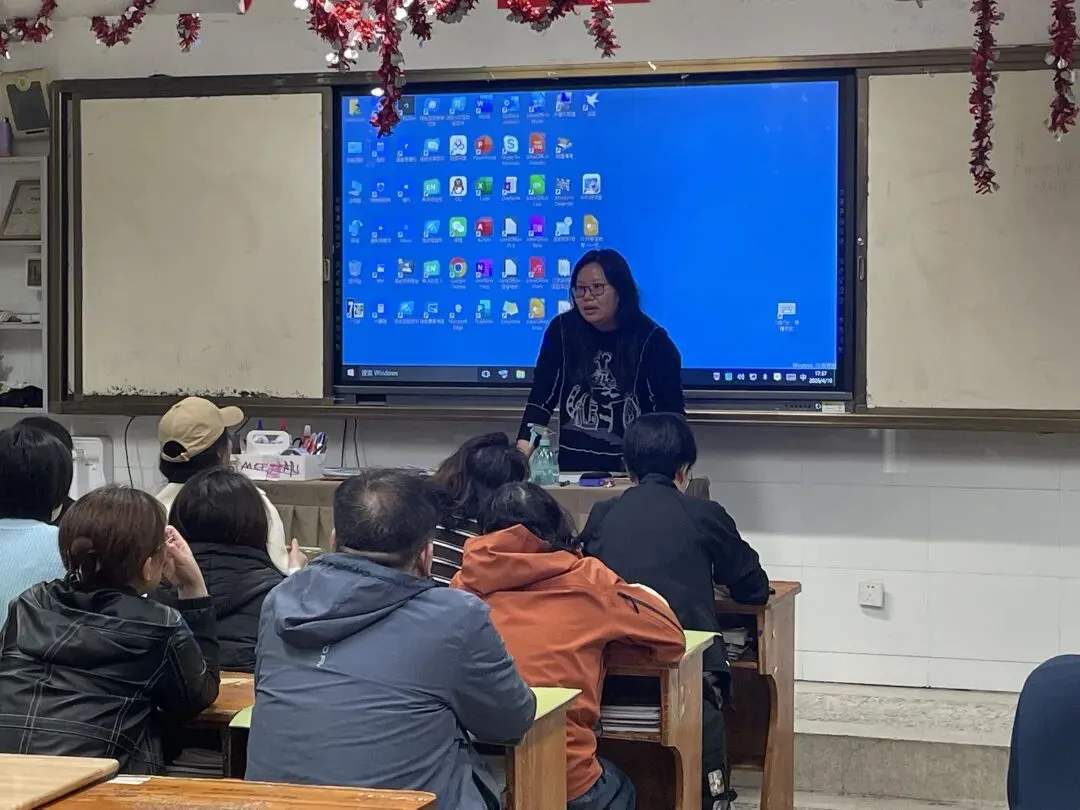 新初动态 | 携手同心迎中考,家校共筑成才路——新海初级中学九年级召开家长会 第19张