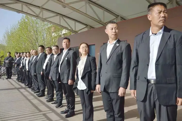 以青春赴万丈理想,为中考赴万丈荣光——迁安市第一初级中学升旗仪式为九年级壮行! 第14张