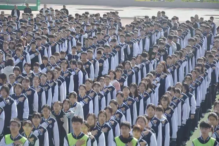 以青春赴万丈理想,为中考赴万丈荣光——迁安市第一初级中学升旗仪式为九年级壮行! 第32张